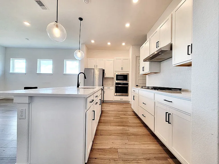 513 Three Feathers Ct — Photo 12