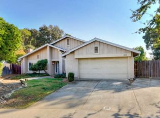 9905 N Oak Ct, Elk Grove, CA 95624