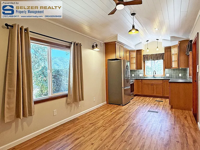 7299 S Highway 101 — Photo 3