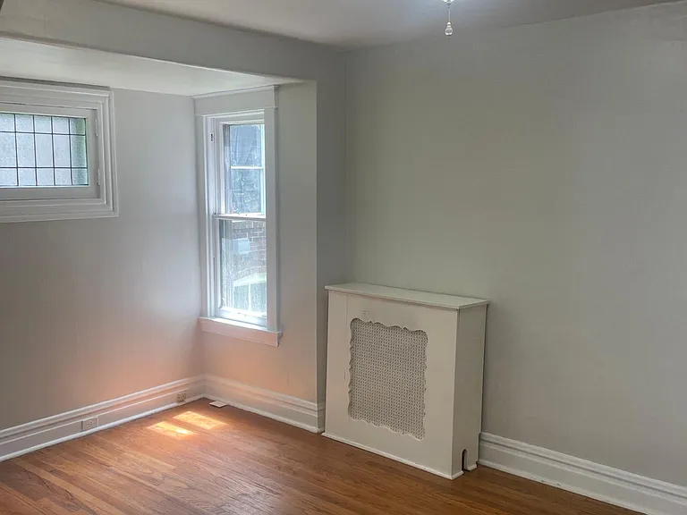 5244 Bancroft Ave #2 — Photo 2