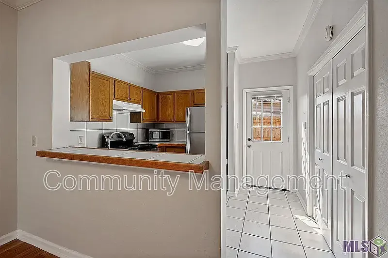 2 bed, 1.5 bath, 1108 sqft, $1,195 — Photo 4