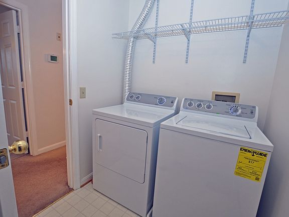 3rd image of 1310 Sheridan Pl Unit 203