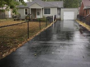 281 12th St, Wood River, IL 62095