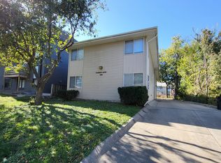 1221 S 22nd St #1, Lincoln, NE 68502