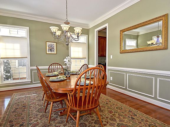4th image of 10335 Southam Ln