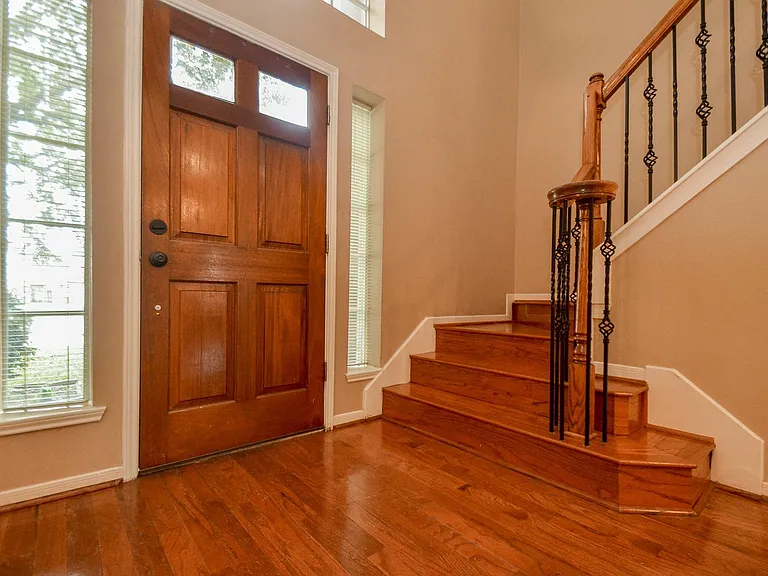 12811 Candace Ct — Photo 3