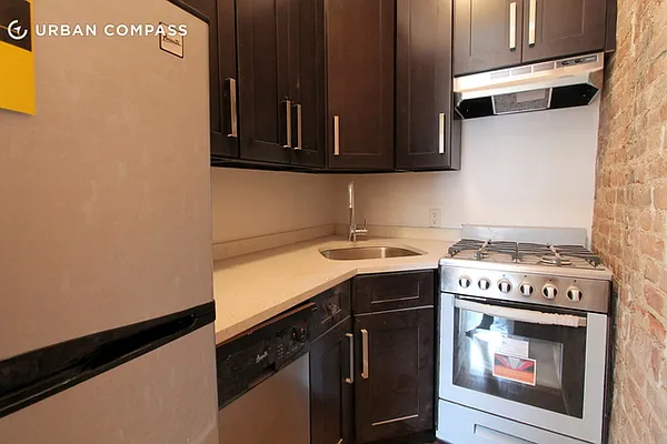 Rented by Compass | media 10