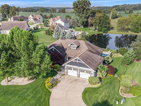 2nd image of 51215 Enchanted Oak Ct