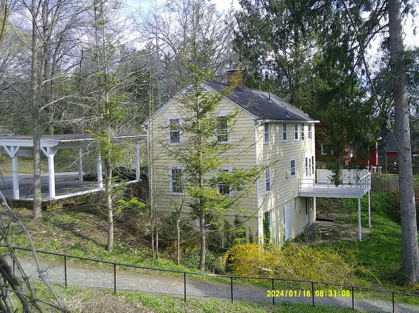 122 Warren Rd, Ithaca, NY 14850