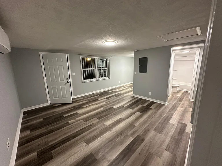 2435 Edwin St NE #4 — Photo 7