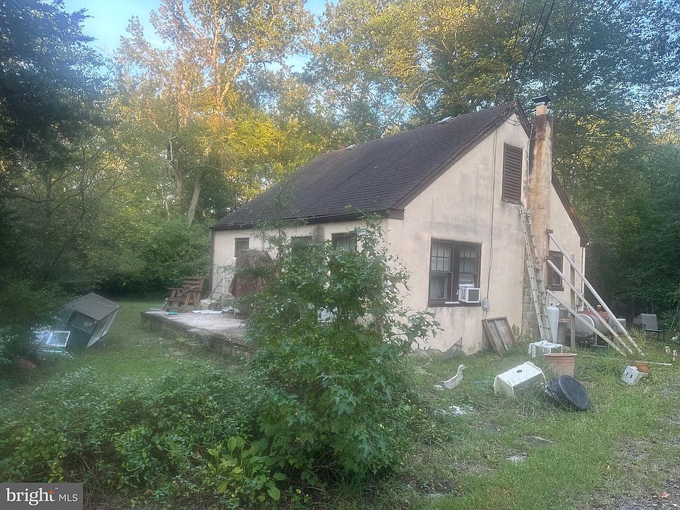 2nd image of 760 W Old Philadelphia Rd