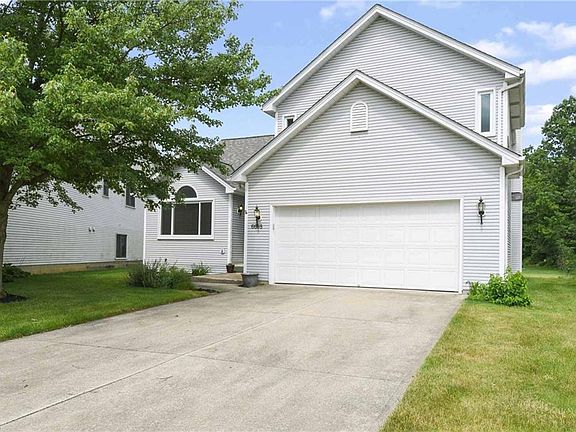2nd image of 6658 Laurel Ln