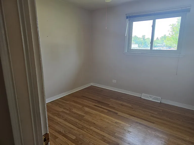 425 N West Ave — Photo 11