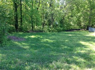 1570 Reynolds Forest Dr, Winston Salem, NC 27107
