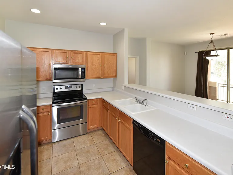 1335 E June St #213 — Photo 20