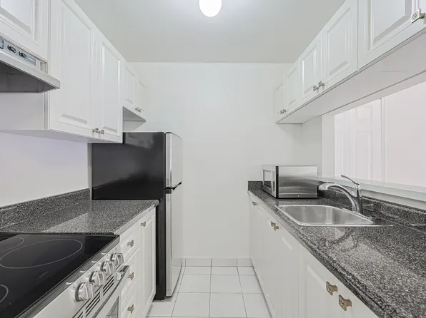 Iron Gate Manor - 485 Kingston Road