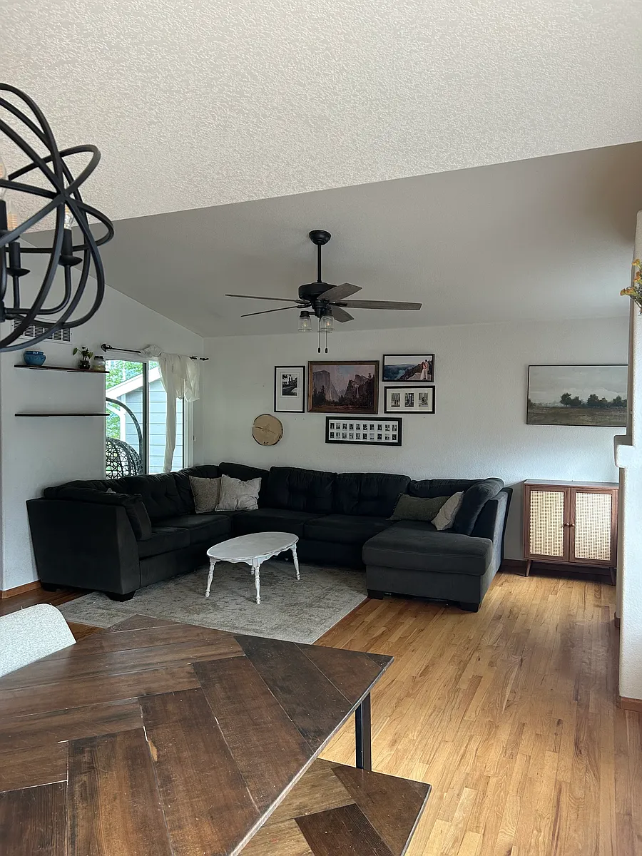 Building Photo - 1716 Twin Lakes Cir