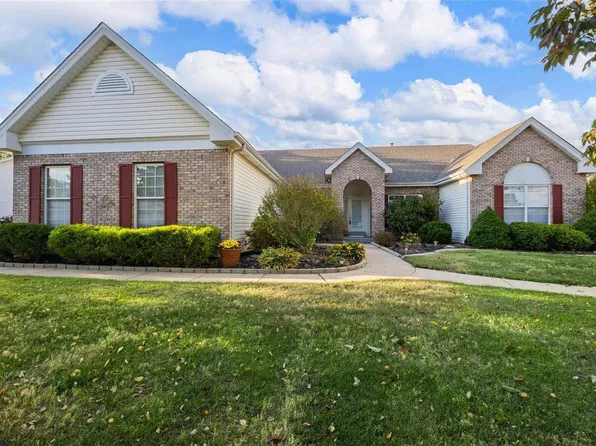 406 Carousel Ct, Saint Charles, MO 63304