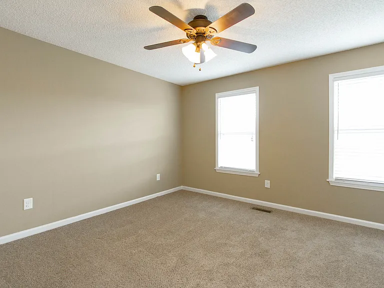 1700 Wedgewood Dr — Photo 9