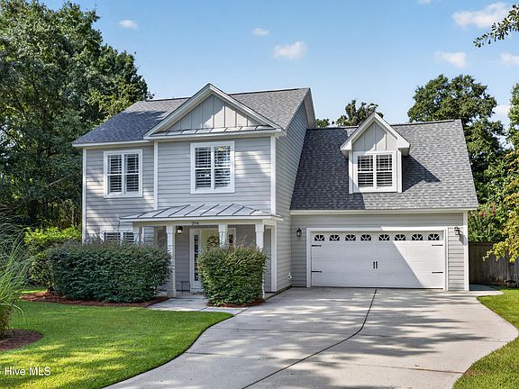 2nd image of 204 Palm Cottage Drive