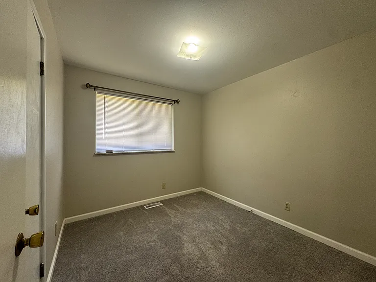 1816 Schulte Hill Dr — Photo 10
