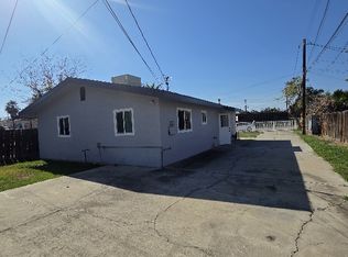 1206 S Oleander Ave, Bakersfield, CA 93304