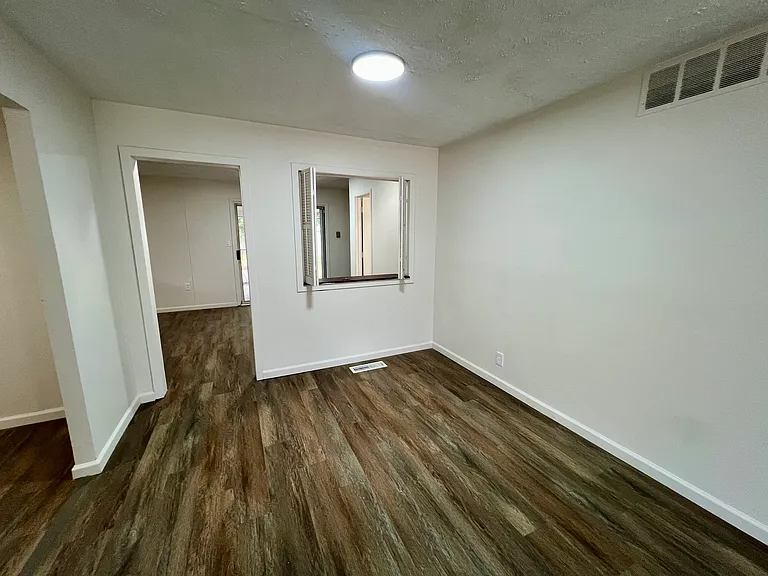 18062 Blandford Rd — Photo 11