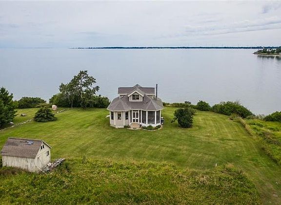 3rd image of 29619 Fuller Bay Dr