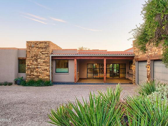 2nd image of 1105 Ocotillo Circle