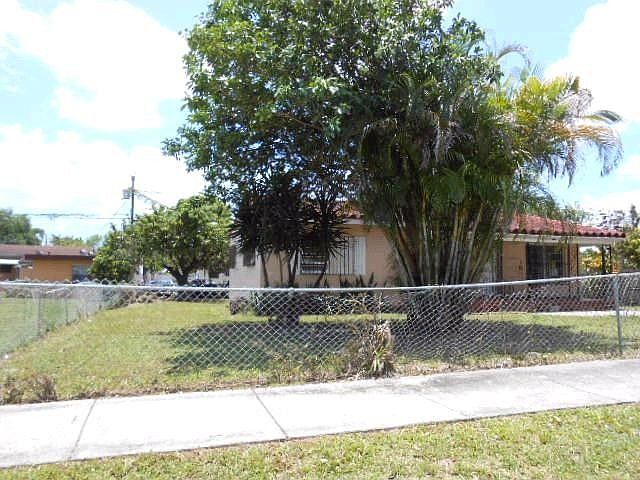 2nd image of 1320 NW 114th St