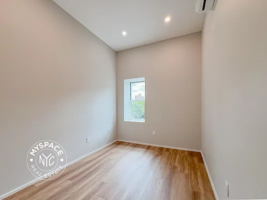 Rented by MySpaceNYC | media 7