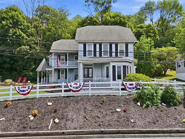 721 Lehigh Gap St, Walnutport, PA 18088
