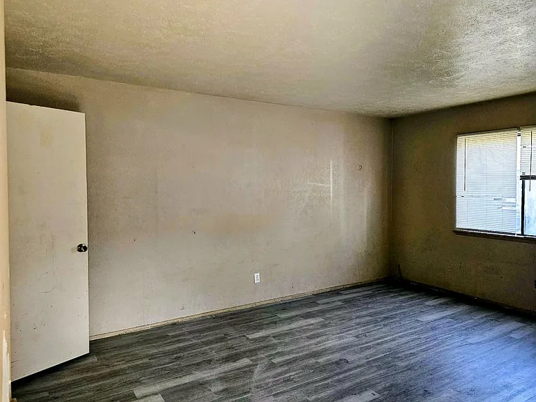7266 Pineberry Rd — Photo 9