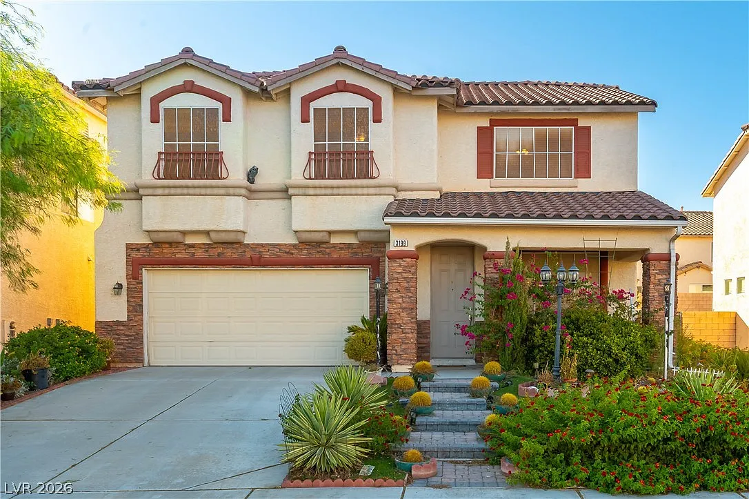 4 bed, 2.5 bath, 2561 sqft, $2,395 — Photo 1