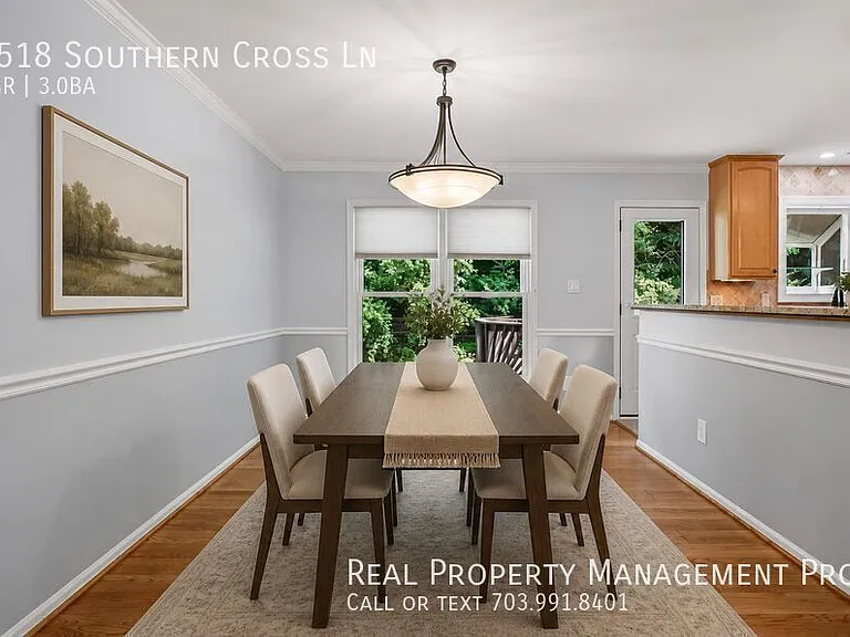 9518 Southern Cross Ln — Photo 10