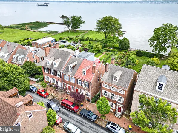 13 The Strand, New Castle, DE 19720