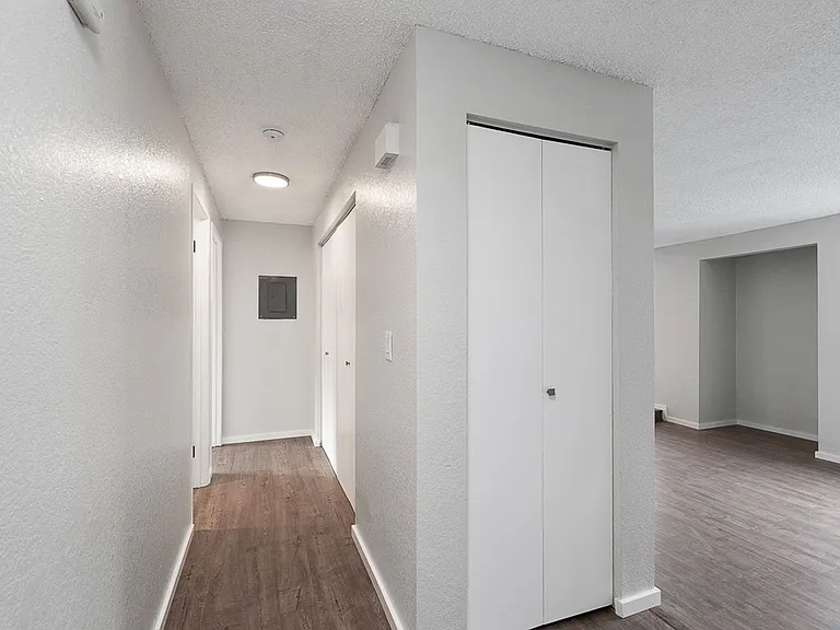 The Ariel Apartments — Photo 11