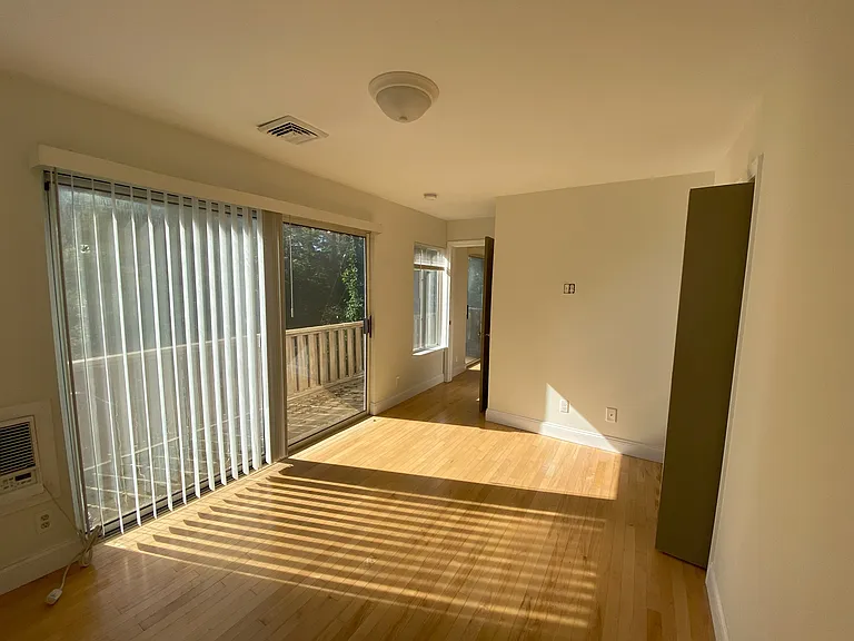 44 Willow St — Photo 5