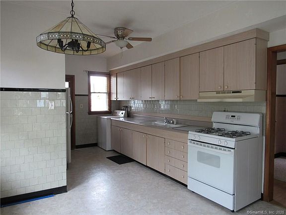 3rd image of 231 Campbell Ave #233