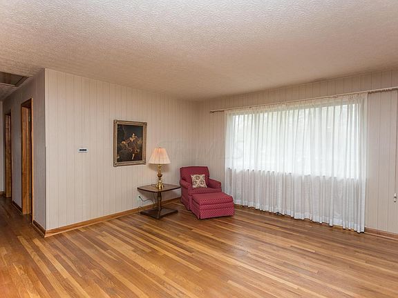 4th image of 538 E Stanton Ave