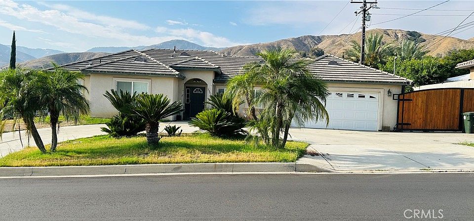 1st image of 3905 La Hacienda Dr