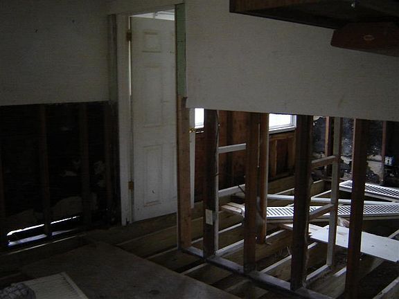 4th image of 20 Seaview Avenue #20-22