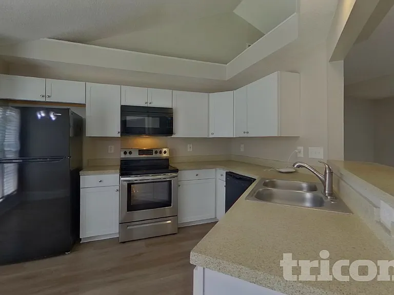7100 Idlewild Brook Ln — Photo 4