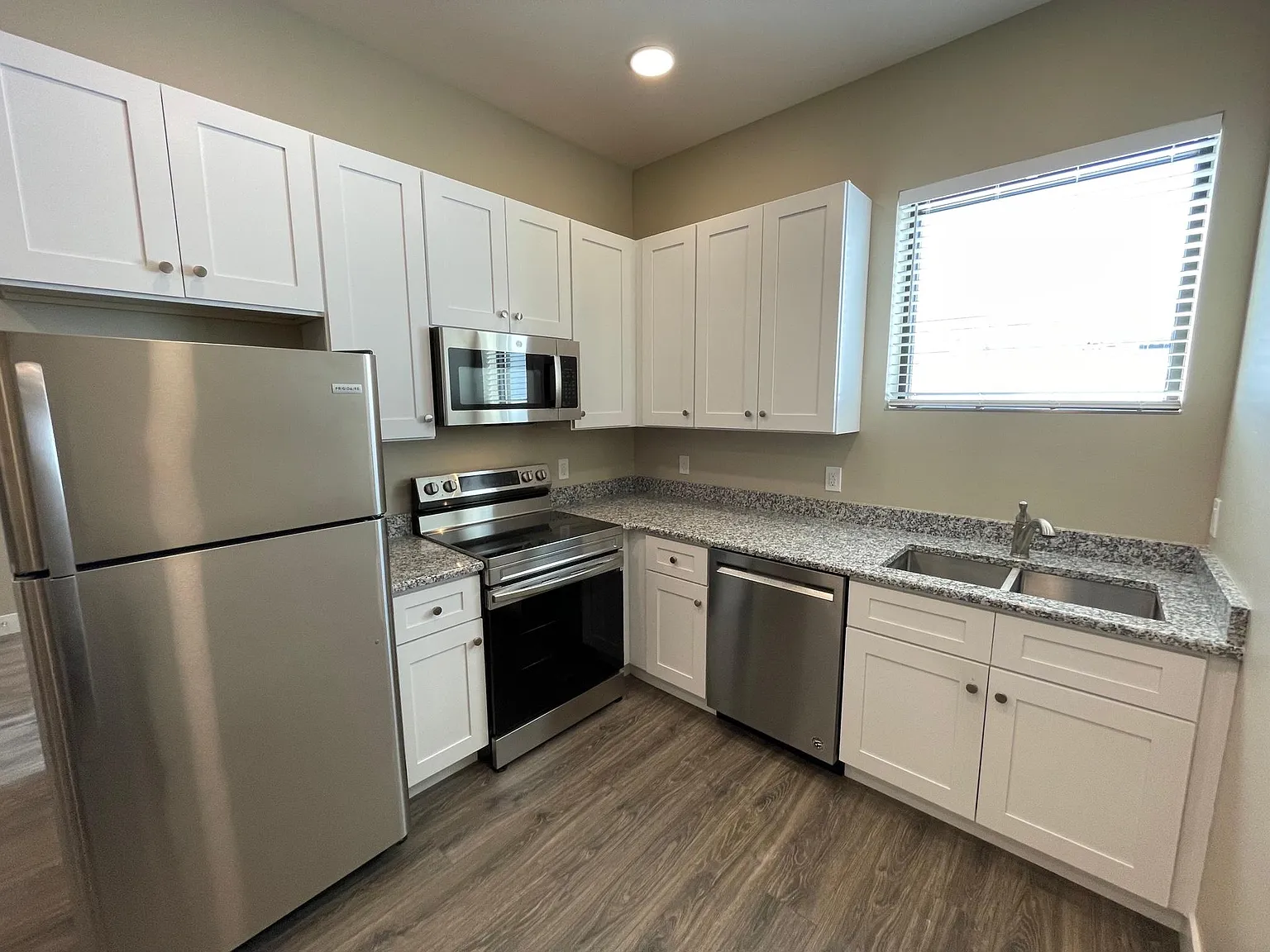 1 bed, 500 sqft, $1,850 — Photo 4