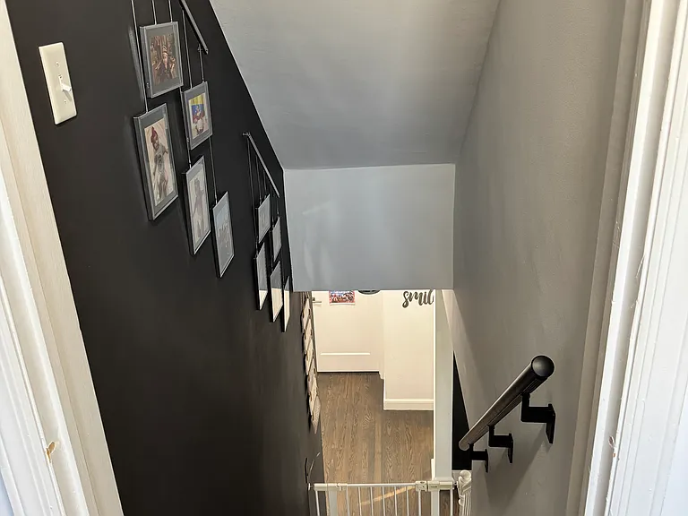 12-28 Lexington St — Photo 21