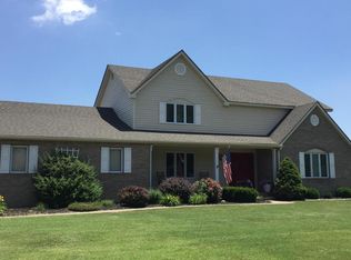207 Dinah Ln, Marion, IL 62959