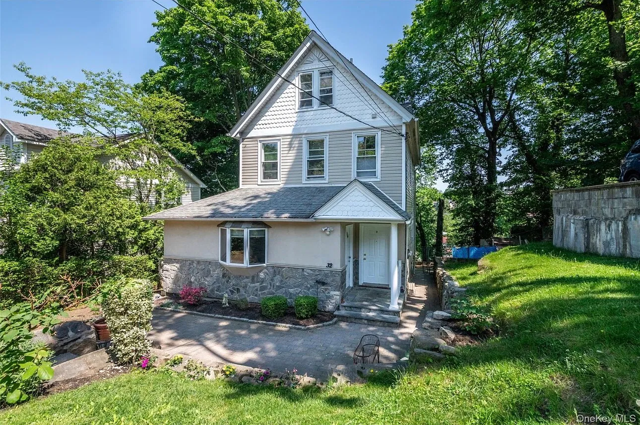 Terrace Pl, Tuckahoe — Photo 1