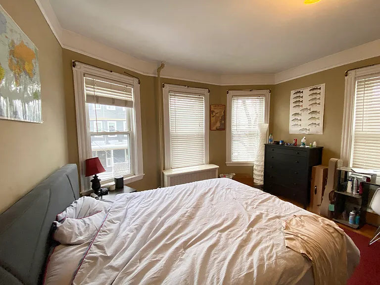 12 Oswald St #1 — Photo 7