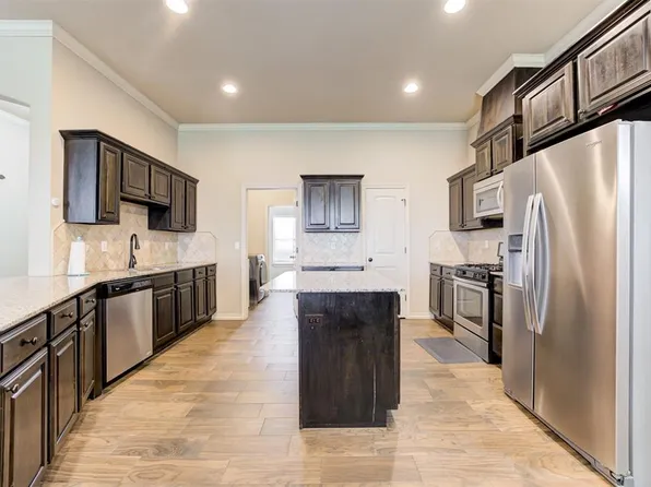 20815 Colony Ave, Harrah, OK 73045