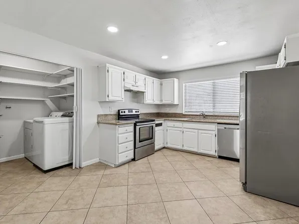 465 E Bradley Ave Unit 3, El Cajon, CA 92021
